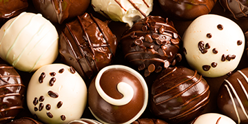 Delícias de Chocolate: Chocolate Recheado com Bombons